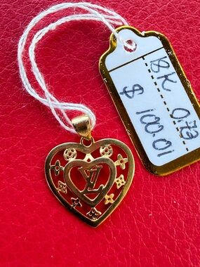 & Other Stories Gold Heart Pendant Necklace with Cutout Motif